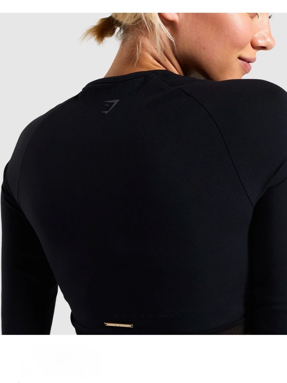 Gymshark WHITNEY LONG SLEEVE CROP TOP (Black and Whitney Grey)